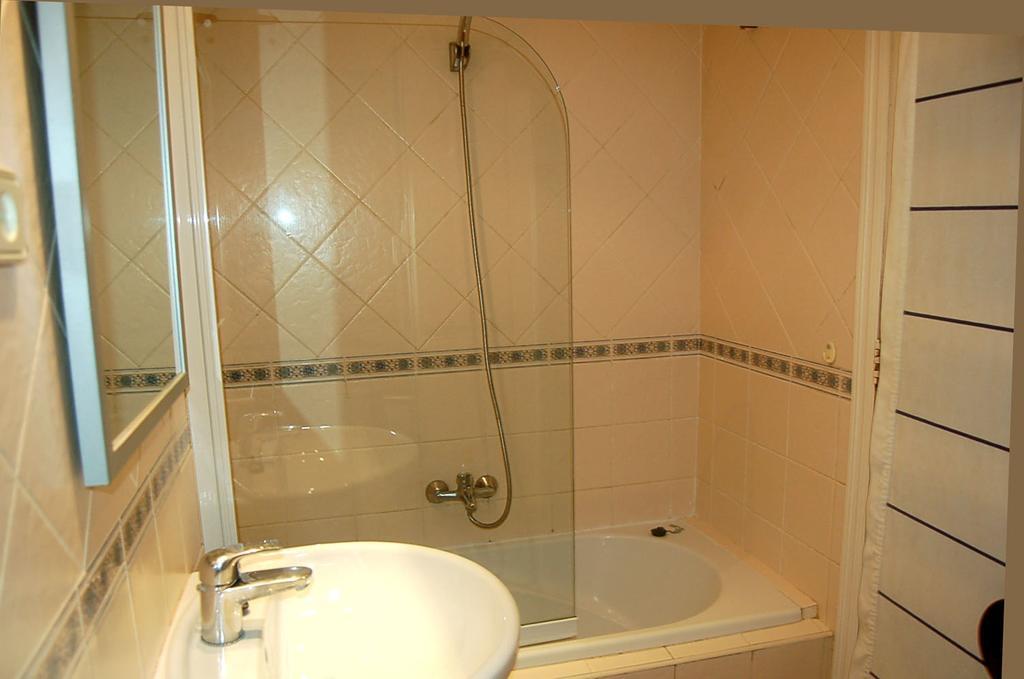 Ferienwohnung Apartamento Tiziano Mercado Central Valencia Zimmer foto